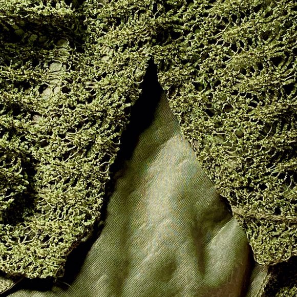 Olive Green Woven Sleeveless Top  Size Large - Picture 4 of 4